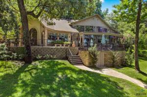 1911 E Lake