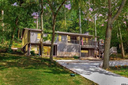 211 Hideaway Lane Central