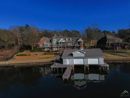 119 N Lake Bluff Drive