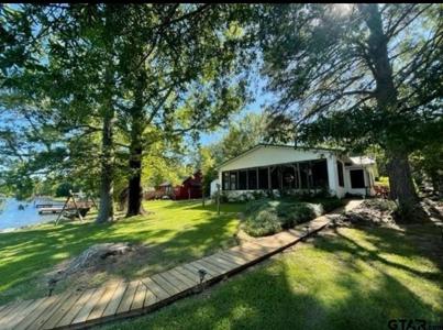 488 Omaha Dr.