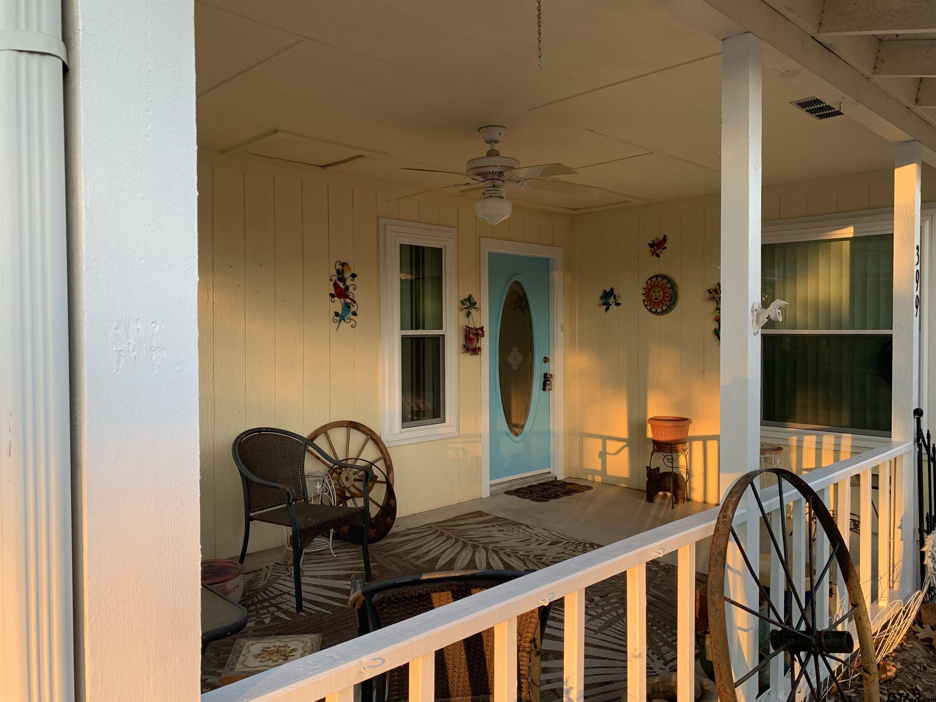 Image 2: Perfect front porch!