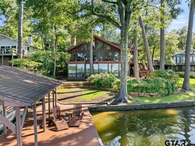 1639 Tanglewood Dr E.