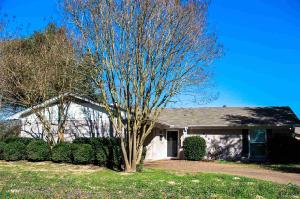 302 Hideaway Lane East