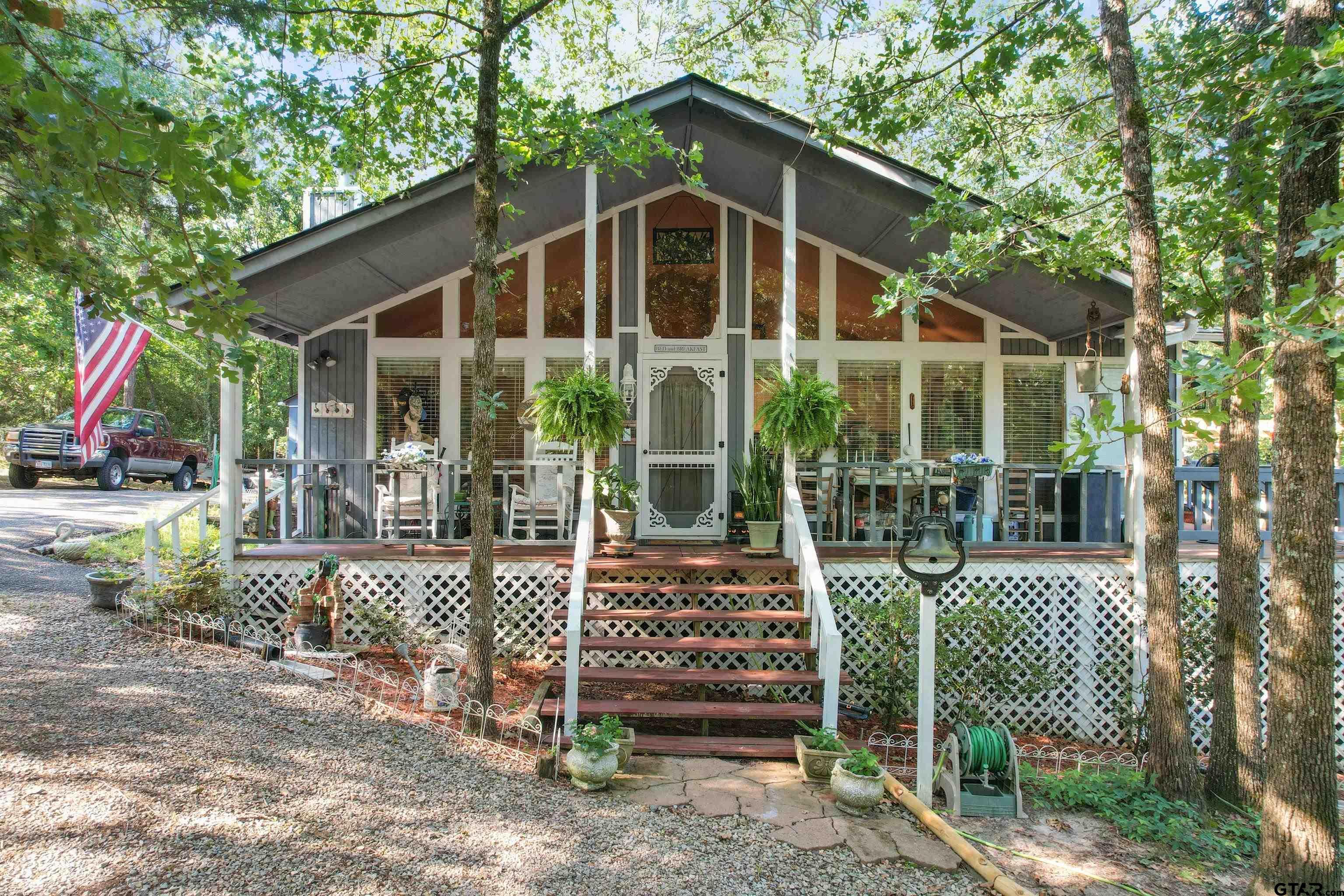 320 Cherrywood Ln, Holly Lake Ranch, TX lhrmls01733264