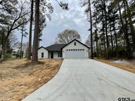 243 Chelsea Ln