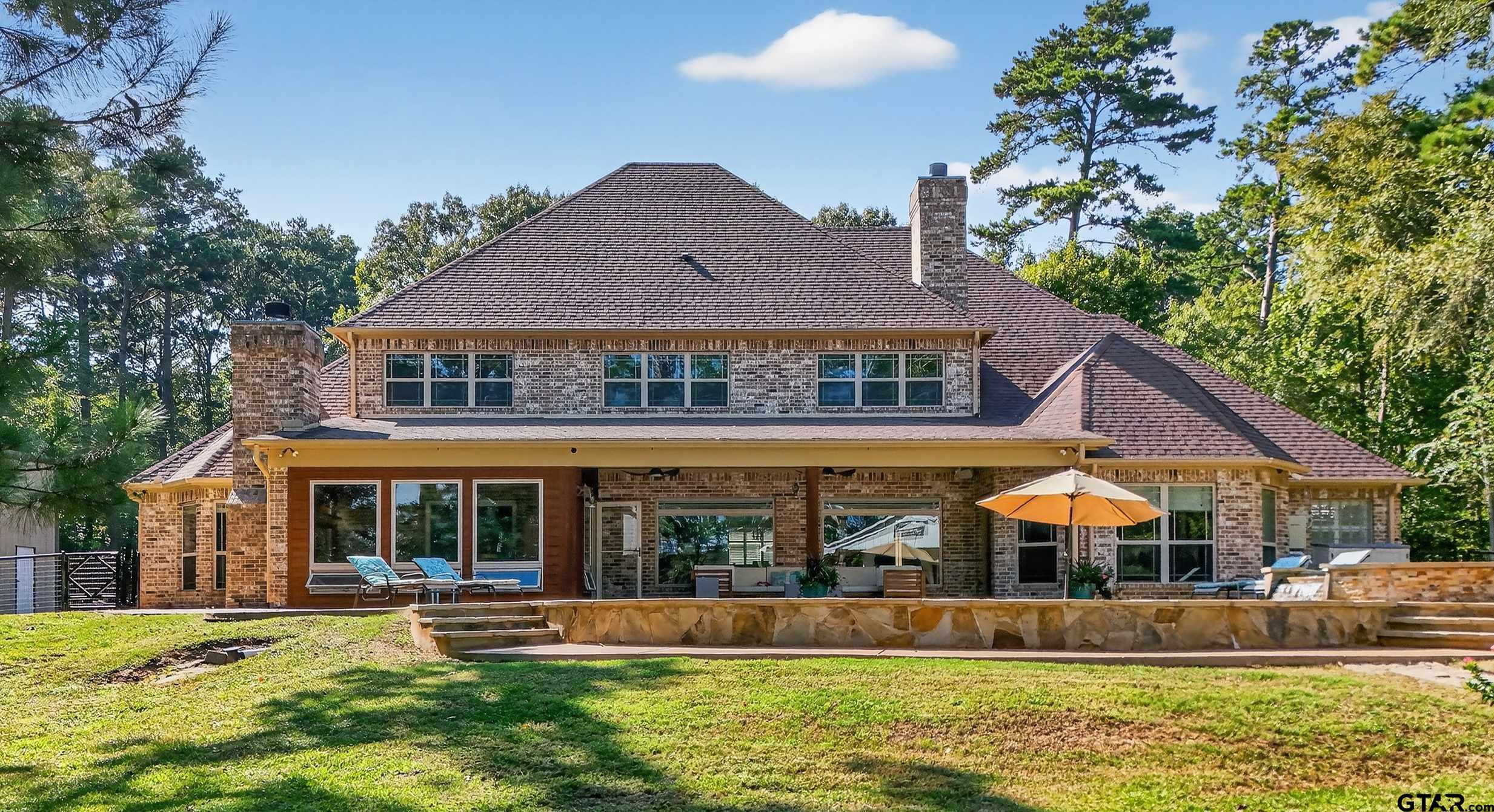 Image 2: Back of home