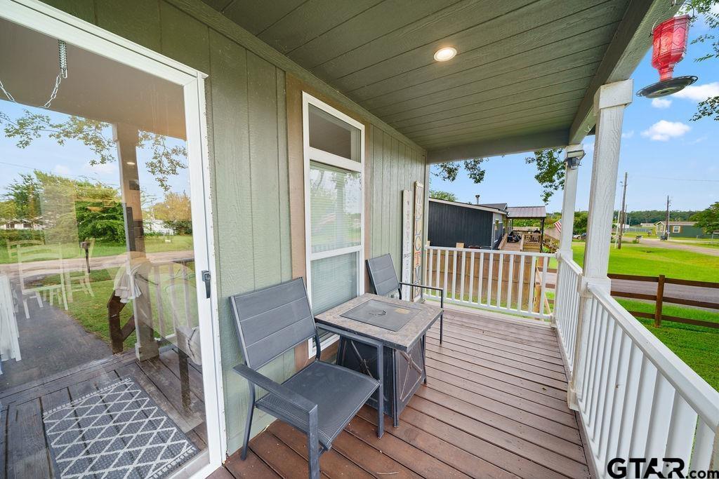 Image 3: FRONT PORCH