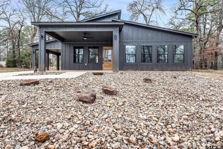 22034 Brierwood Dr