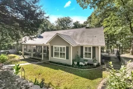 1835 West Holly Trail