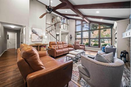 284 South Bay Drive