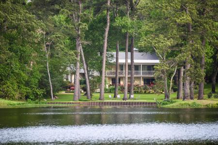 1513 Lake Park Circle
