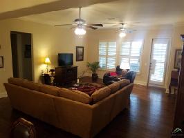 3363 Cascades Blvd.