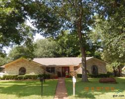 2104 Pinecrest Drive