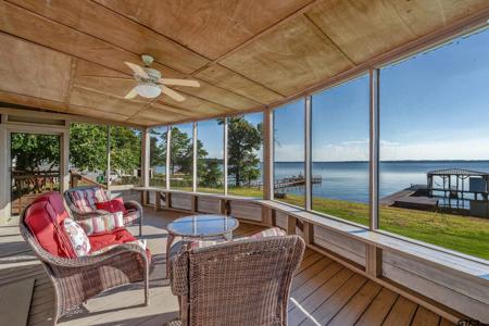 17176 Lakeview Dr.