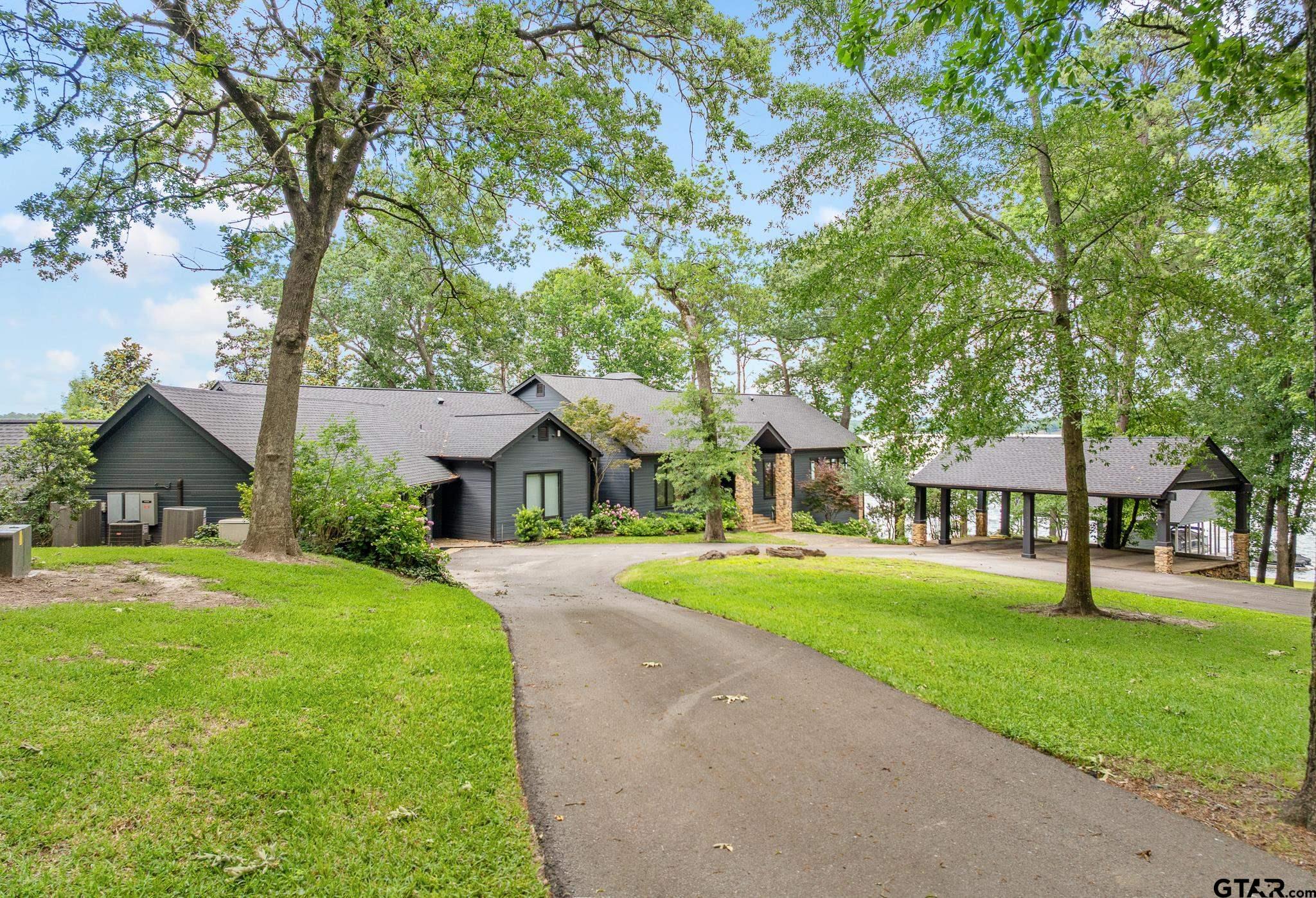 Image 2: Driveway & front of house