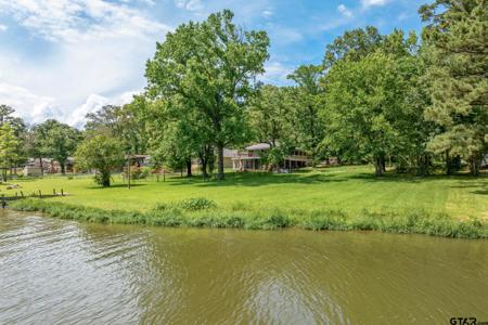17414 Lakeview Dr