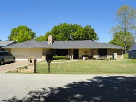 142 FAIRWAY DR (Emerald Bay)