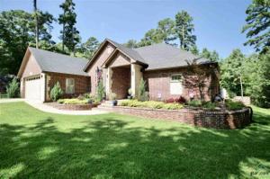 1682 Pineview Ln