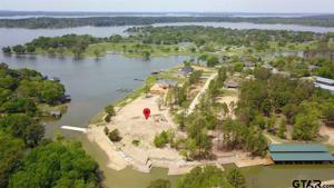 22252 Mallards Cove Court
