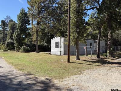 864 Elizabeth Dr