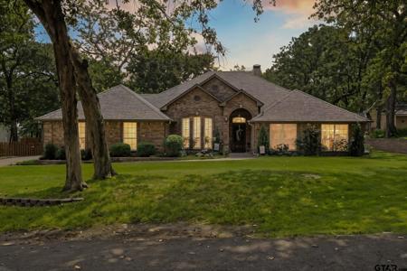 23301 Greenwood Trail