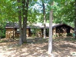 905 Greenbriar Trail