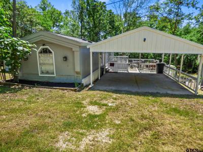 327 Private Road 52436