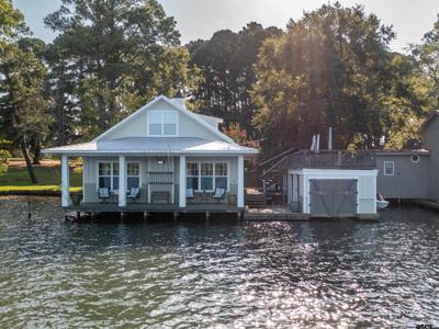 2519 Lakeshore Dr
