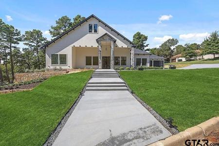 4504 Triggs Trace
