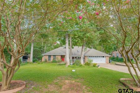 1511 Dolly Lane