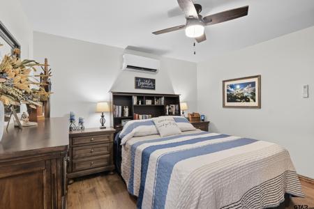 119 Private Road 52614