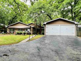 527 Hideaway Lane East