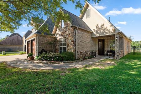 106 Elm Tree Circle