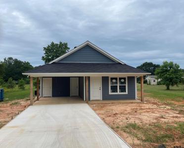 143 Pecan St