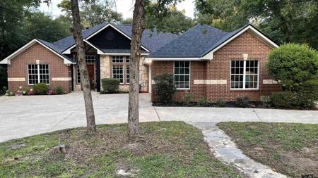 423 Lone Star LN