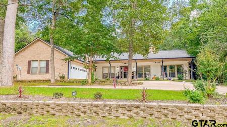304 Rosewood Dr.