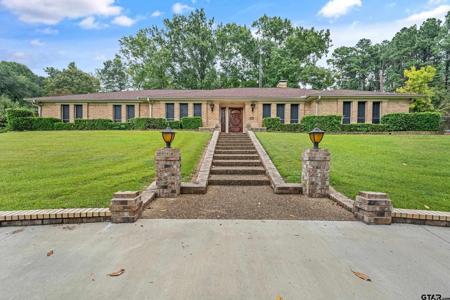 18293 Lakeside Dr