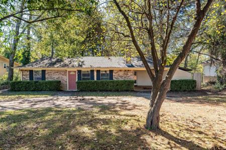 206 Hilltop Ln