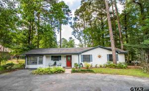 1621 Pineview Lane