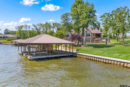 5581 Nancy Circle