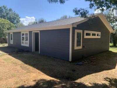 23190 Lakewood Drive