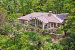 810 Clearwater Trail