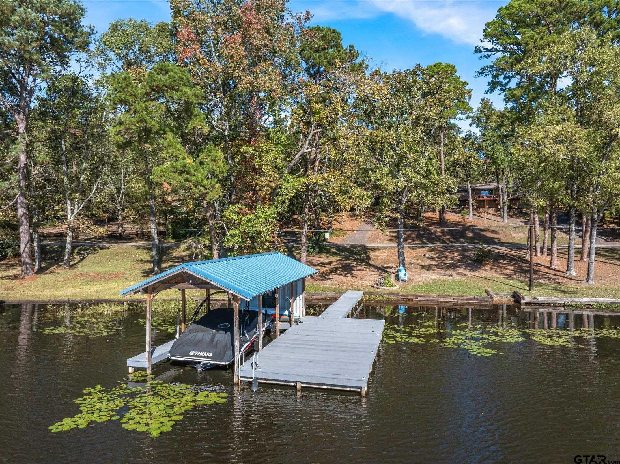 Image 3: Boat House