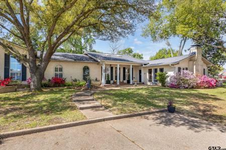 223 N Bay Dr