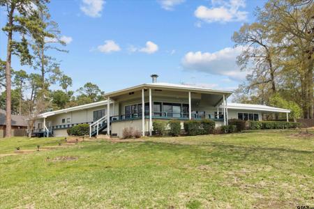 2105 Cardinal Circle