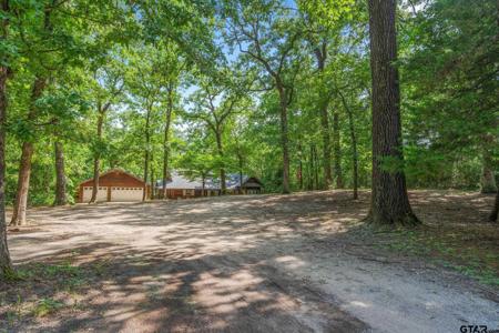 237 Saddleback Ln