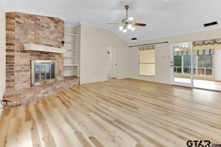 307 Easy Dr.
