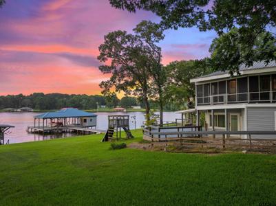 15476 Lakeside Dr.