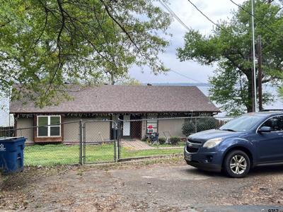 17134 Lakeview
