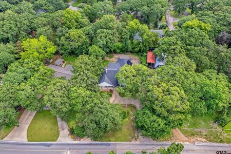 519 Hideaway Lane East